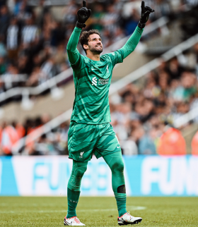 'One of the best saves I've ever seen live' - Newcastle Hall of Famer Ameobi hails Liverpool GK Alisson