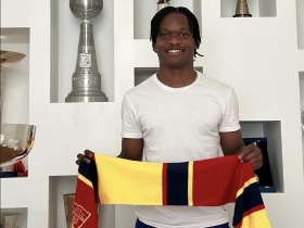 Talented Swedish-Nigerian winger rejects Barcelona in favour of Lecce switch