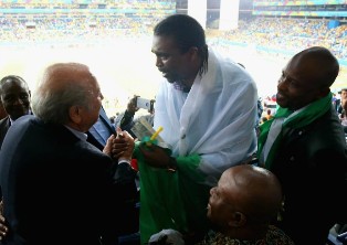 Fifa Supremo Sepp Blatter Hails King Kanu