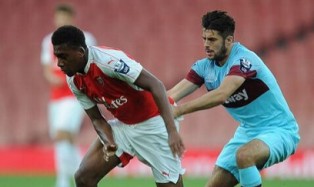 Wenger Includes Alex Iwobi In Arsenal Champions League Squad