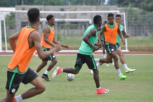 Rohr Gives Reasons Why Super Eagles Lost To South Africa, Blames Players