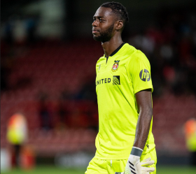 On-loan Gunner Okonkwo keeps 17th career clean sheet on competitive debut for Wrexham 