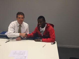 Done Deal : Moses Simon Extends Contract With Gent Until 2019
