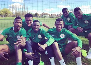 Leicester City Rising Star Ndidi Wows Chelsea Loanee Omeruo In Eagles Camp