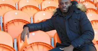 Official : Blackpool Loan In Wigan Winger Sanmi Odelusi