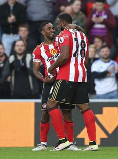 Anichebe Comes Close To Scoring As Man Utd Seal Routine Win Over Sunderland