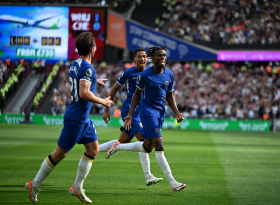 Chukwuemeka scores first senior goal for Chelsea but goes off injured against West Ham 