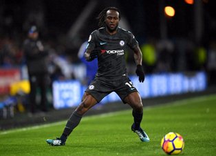 Huddersfield Town 1 Chelsea 3 : Moses Makes 200th Premier League Appearance