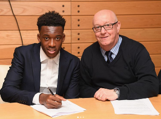 (Photo Confirmation) Highly-Rated Midfielder Dubbed The New Eden Hazard Signs New Chelsea Deal