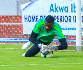 Enyimba Goalkeeper Replaces Injured Francis Uzoho In Super Eagles Squad