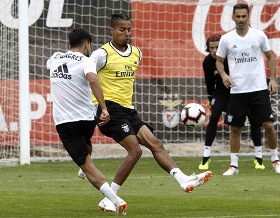 Tyronne Ebuehi Resumes Pre-Season Training At Benfica, Chooses Jersey Number