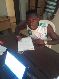 (Photo Confirmation) Exclusive: Heartland Snap Up Talented Striker Lucky Emariojake