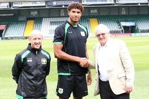 Official: Giant Nigerian Defender Pens New Deal With Yeovil Town