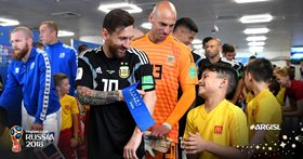Rohr Posts Nigeria Scout To Watch Messi, Caballero, Rojo, Gylfi Sigurdsson