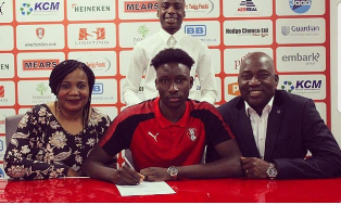 (Photo Confirmation) Nigerian Striker Pens New Deal With Rotherham United