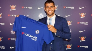 Chelsea To Decide Between Number Eight And Nine Jersey For Record Signing Morata