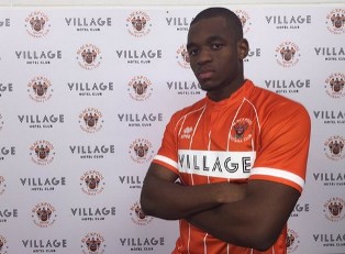 Official : Blackpool Bring In Uche Ikpeazu From Watford