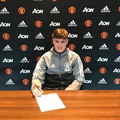 (Photo Confirmation) Manchester United Complete First Signing Of January Transfer Window