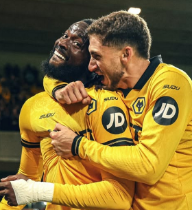 'We can play with both' - Wolves boss Pereira on potential Arokodare-Larsen partnership