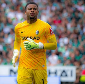 Goalkeeper once targeted by former Super Eagles coach Peseiro sets Bundesliga record