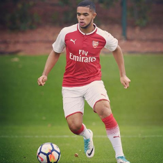 Talented Midfielder Inks New Contract With Arsenal