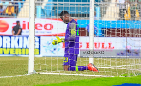 Francis Uzoho Names Manchester United Star Among Four Goalkeepers He Looks Up To