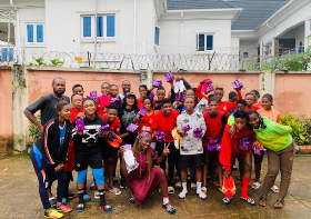 Former Super Eagles defender Sam Sodje donates boots, cash to Delta Queens 