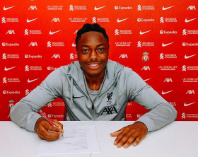 Confirmed: Box-to-box Nigeria-eligible midfielder signs new contract with Liverpool 