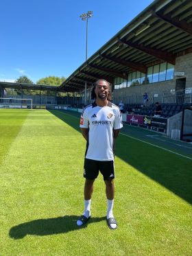 Official: Older brother of Crystal Palace attacking midfielder Eze joins new club in England 
