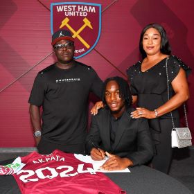 Official: West Ham confirm Nigerian midfielder has signed his first professional contract 