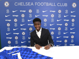 Talented striker of Nigerian descent scores his first goal for Chelsea U18s on full debut 