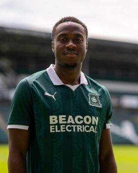 Official: Oseni gets No. 18 shirt at Plymouth Argyle after penning three-year deal