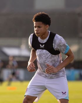 Official: Promising Nigerian striker signs new deal with Burnley after leaving Stoke City 