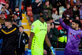 'Pulled off two really good saves' - Parkinson praises Arsenal loanee Okonkwo after 7th clean sheetÂ 