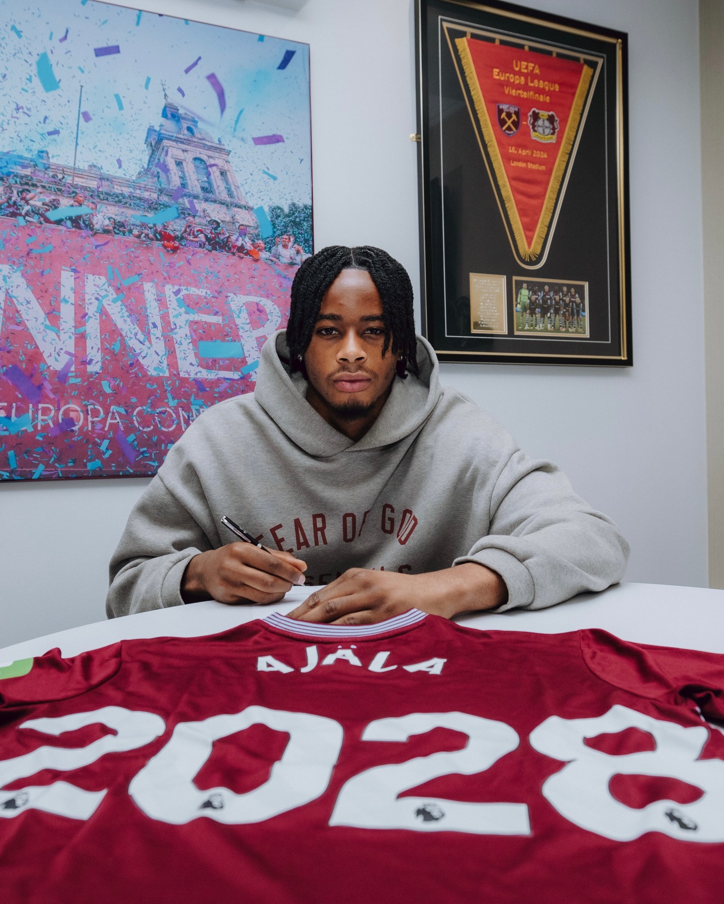 Confirmed: Talented striker of Nigerian descent signs new contract with West Ham United