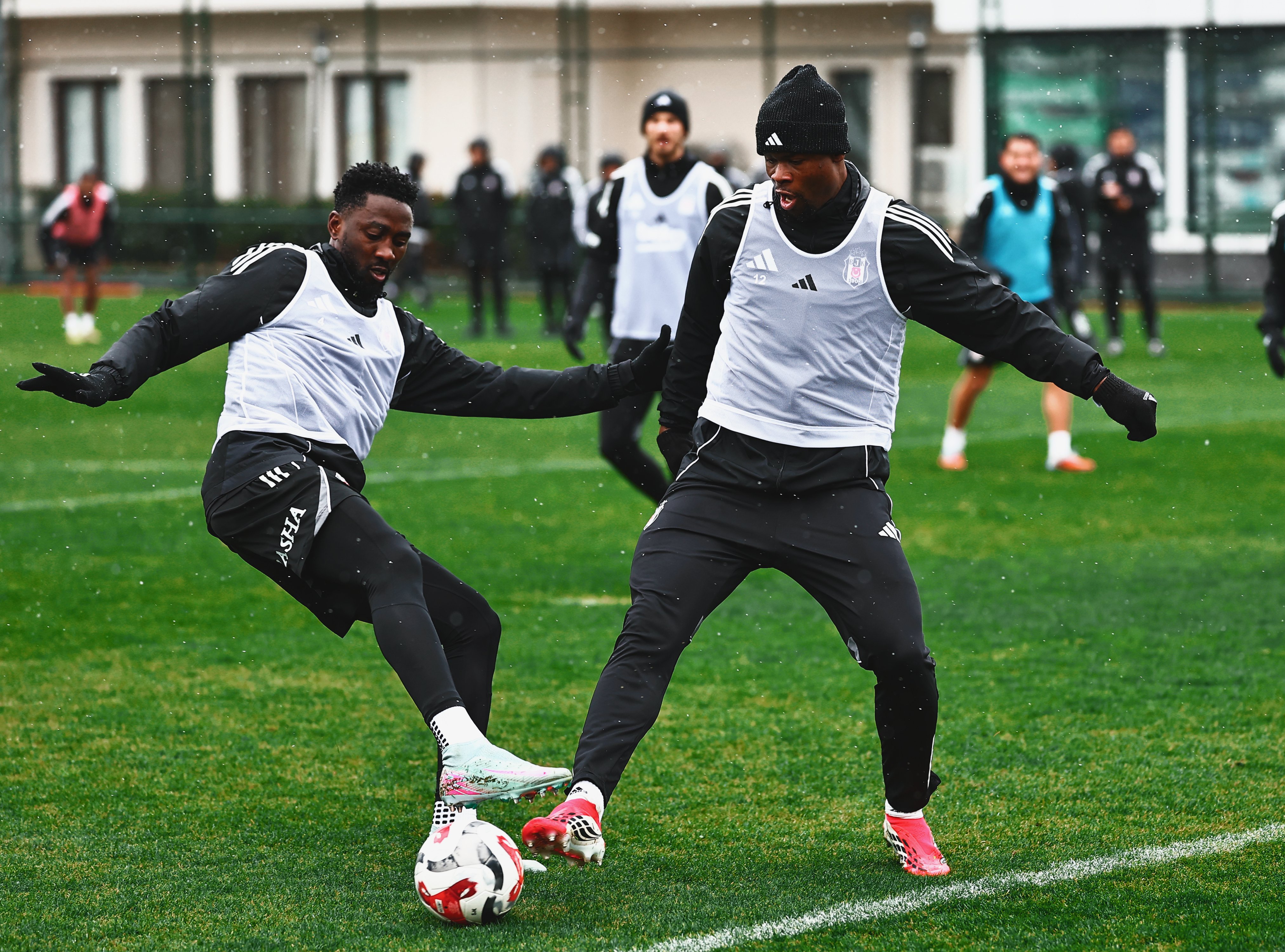 Snapped: Super Eagles captain Ndidi returns to Besiktas training after father's burial