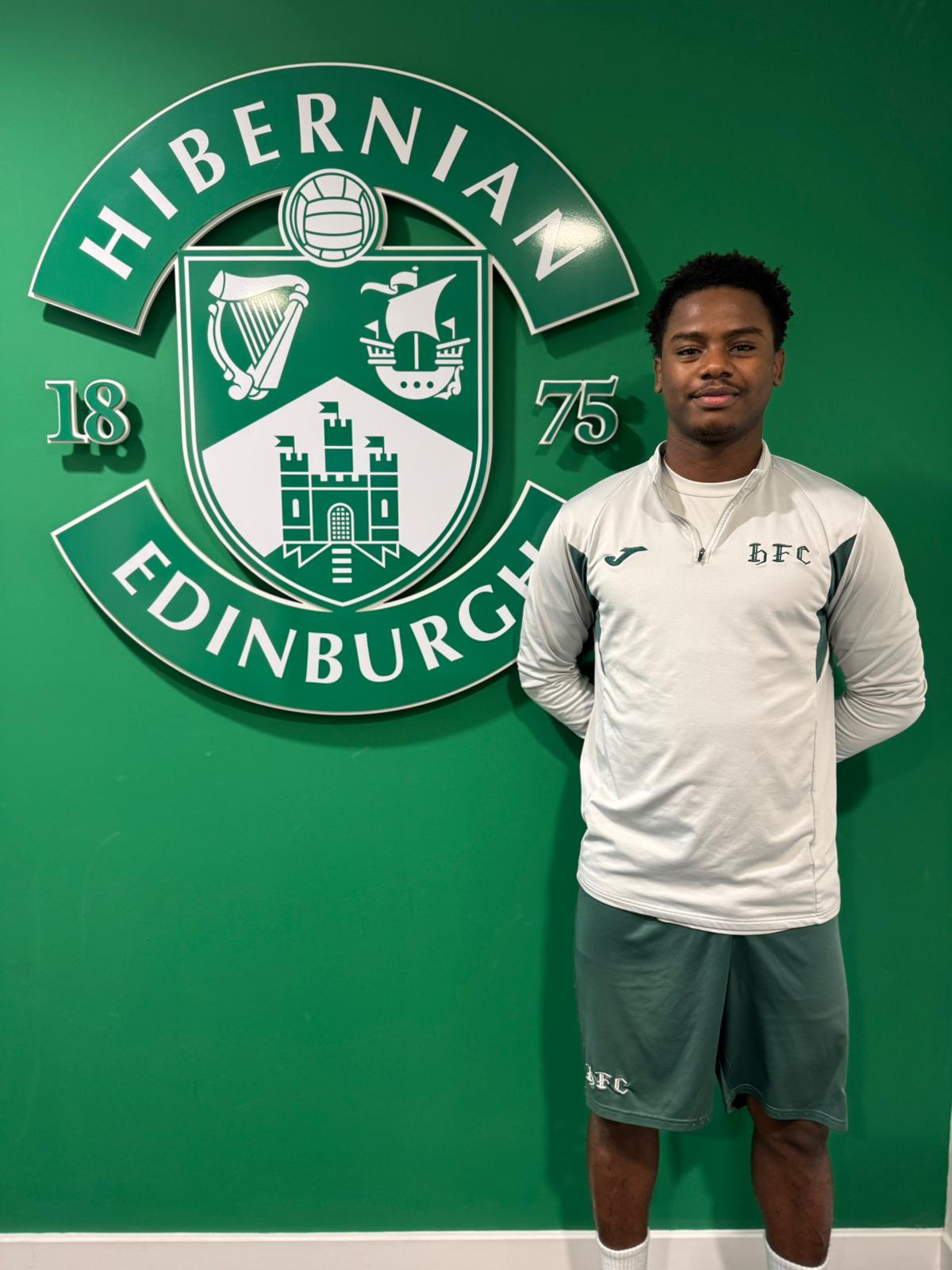 Scottish Premiership club Hibernian take left-footed winger Olaniyi on trial