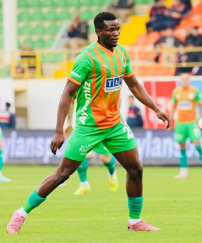 Bundesliga-bound: Augsburg agreed deal in principle to sign exciting 2006-born striker Ogundu