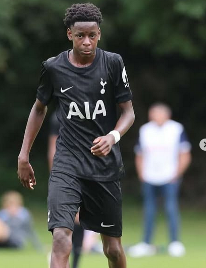 Teenage Nigerian midfielder offered new deal by Tottenham Hotspur ahead of next season
