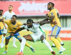 'It's time' â€“ Aiyegbeni challenges Arokodare, Dessers to prove themselves in Osimhen's absence