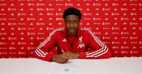 Confirmed: Versatile Nigerian central defender signs new deal with Liverpool 