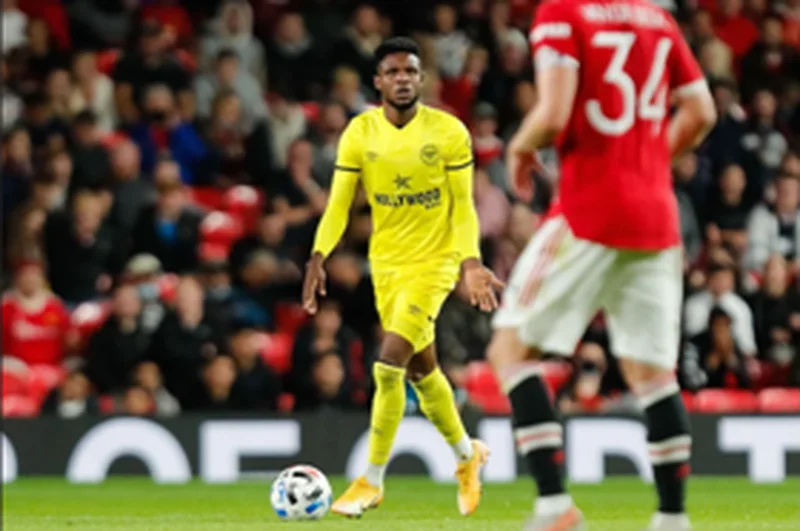 Brentford coach explains why Super Eagles star played for 30 minutes vs Man Utd 