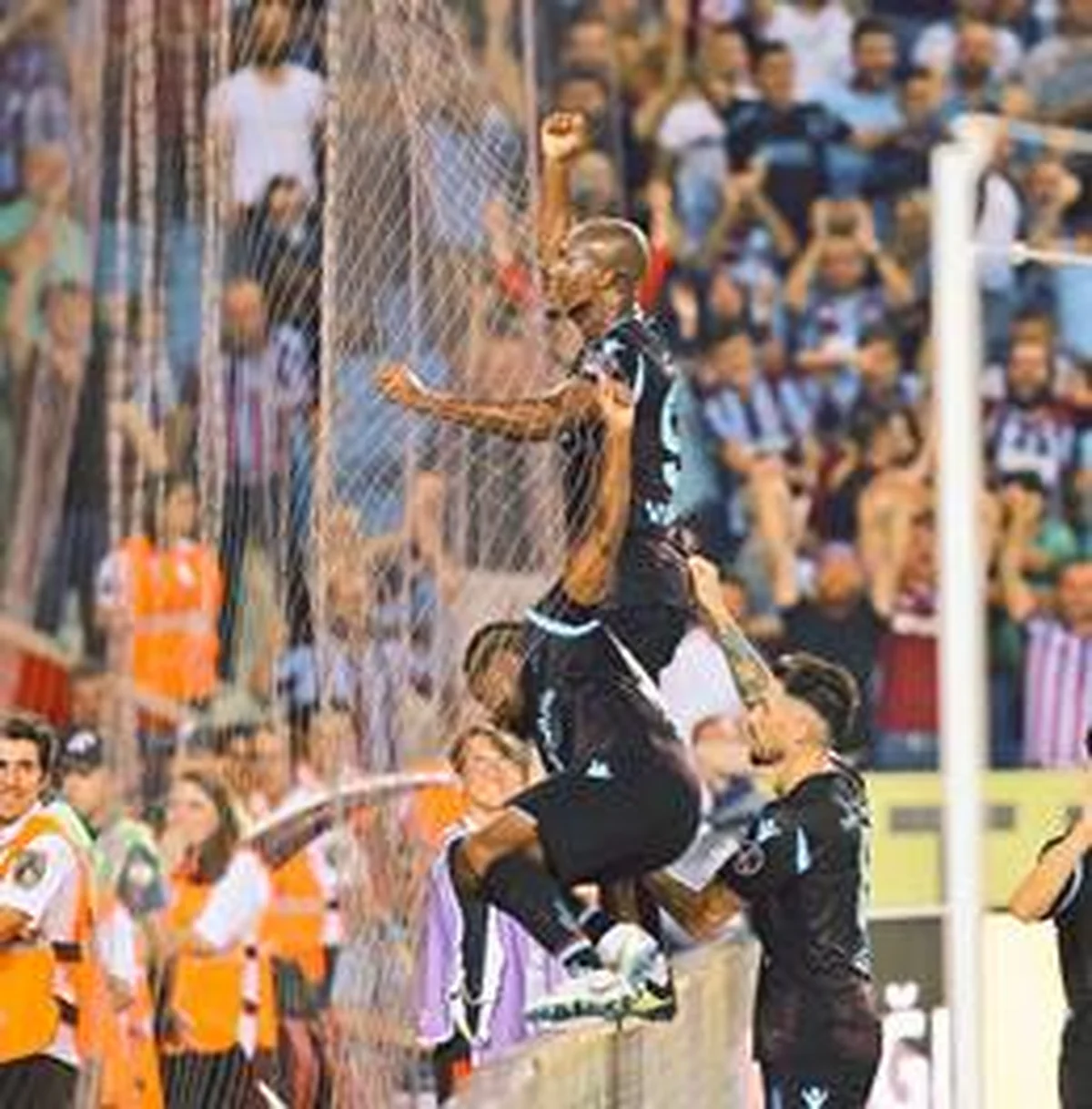 Trabzonspor New Star Nwakaeme Uses Brace On Home Debut To Send Message To Rohr 