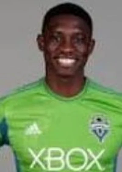 Official : American-Nigerian CB, who played for seven different MLS clubs, announces retirementÂ 