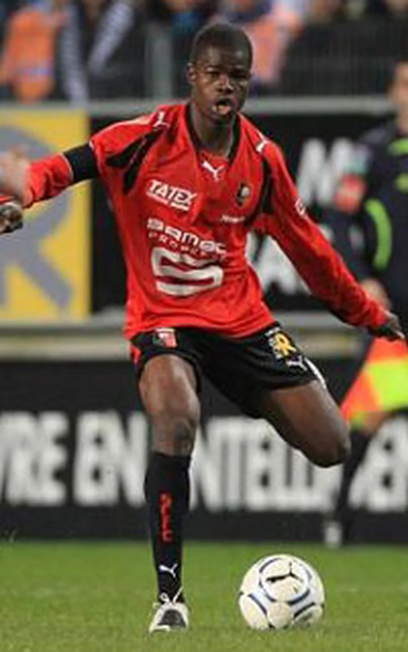 Irish - Nigerian Striker CHINEDU VINE Jnr Tries Out At Braga