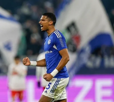 Confirmed: Schalke 04 will not sign former Celtic defender Jenz on a full dealÂ 