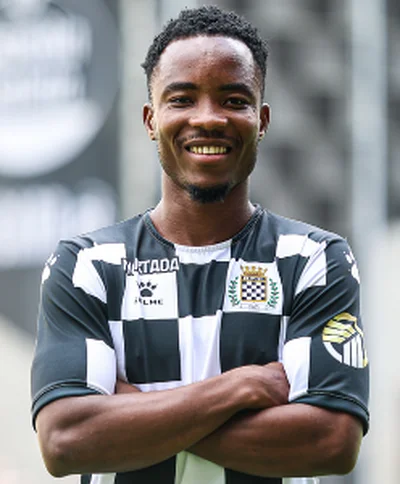 Official : Portuguese club Boavista loan in Nigerian central defender 