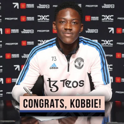 Confirmed : Talented midfielder of African descent signs new contract with Man UtdÂ 