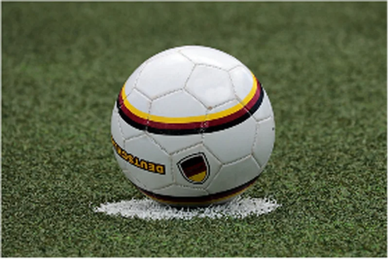 Betting on friendly matches in football