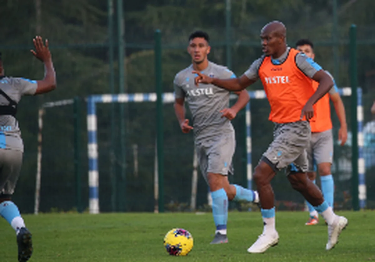 Trabzonspor's Nigerian Striker Walking A Tightrope Ahead Of Galatasaray Clash 